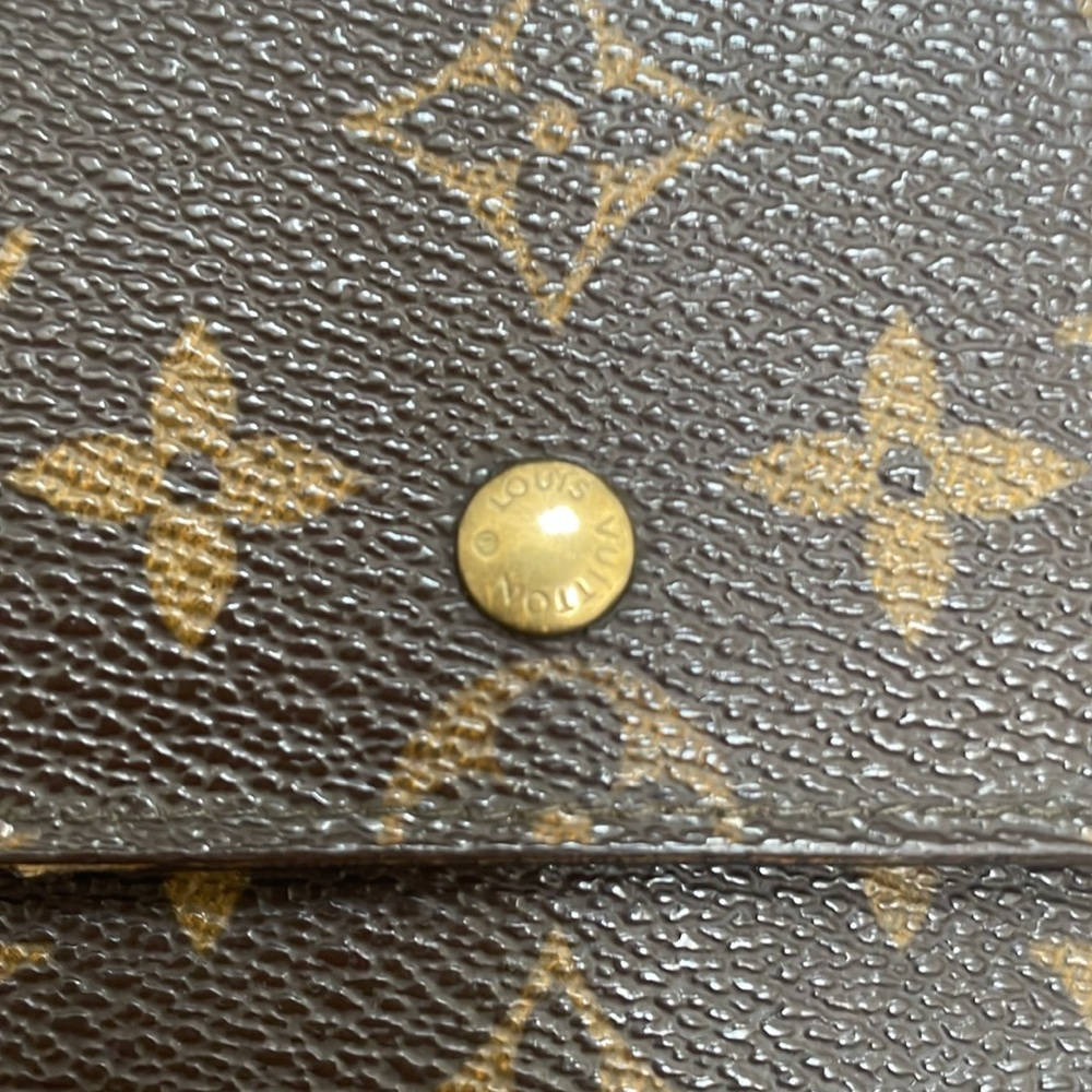 💯 Louis Vuitton VINTAGE monogram Sarah Portfolio bifold wallet! - Picture 13 of 15